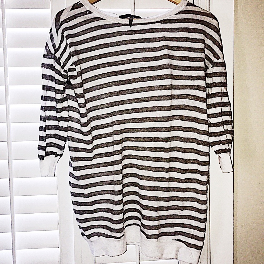 Halson Heritage Size Medium Light Weight Sweater